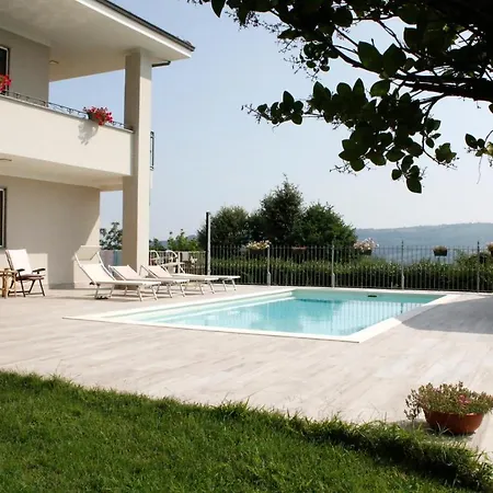 Casa de hóspedes L'alba Di Langa