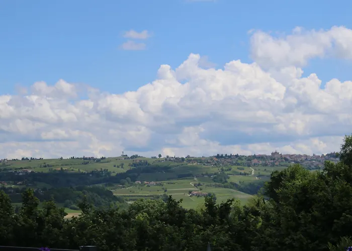 L'alba Di Langa Гостевой дом